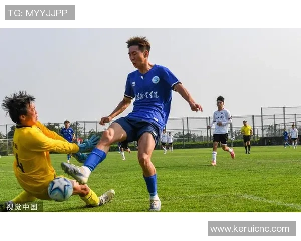 足球点燃激情青春梦想奋进新时代绿茵谱写辉煌篇章